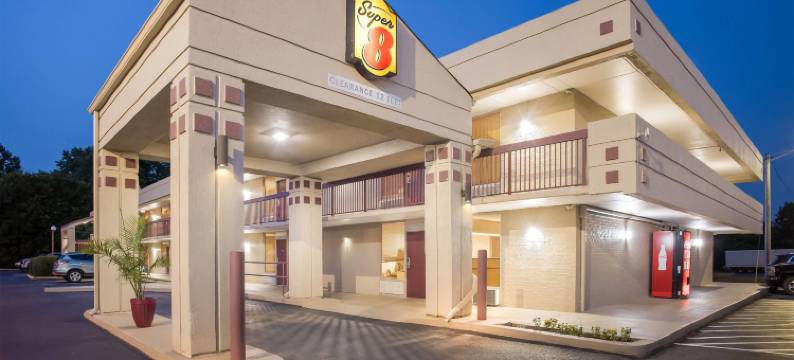 科默斯温德姆速8酒店(Super 8 by Wyndham Commerce)图片