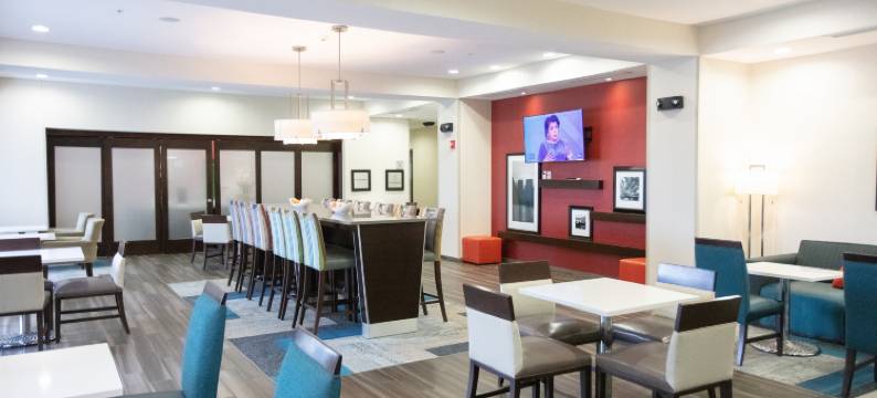 托利多/俄勒冈希尔顿欢朋酒店(Hampton Inn Toledo/Oregon)图片