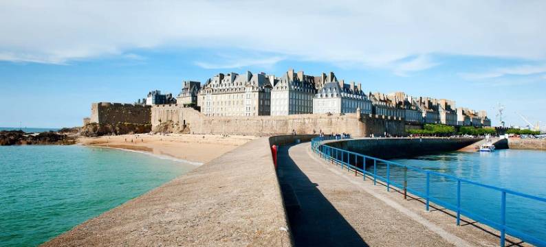 Holiday Home in Paramé near Saint-Malo Beaches图片