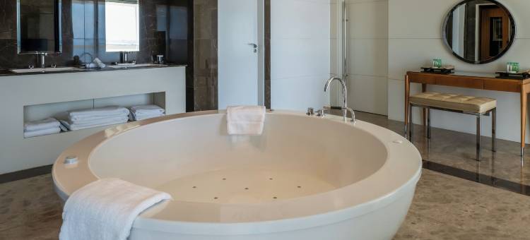 贝鲁特瑞享酒店(Mövenpick Beirut)图片