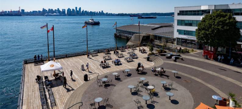 科斯特朗斯代尔码头酒店(Coast Lonsdale Quay Hotel)图片