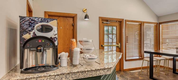 斯普林菲尔德南部梅恩斯泰套房酒店 - 战场路(MainStay Suites Springfield South - Battlefield Rd)图片