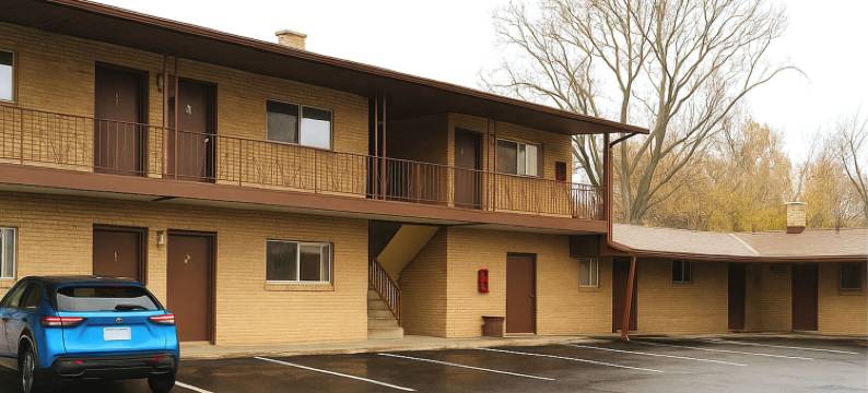 Capital O 斯旺旅馆康斯托克公园(Capital O Swan Inn Comstock Park)图片