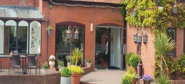 贝尔维拉华威郡公园酒店肯尼尔沃思(Warwickshire Park Hotel Kenilworth by Belvilla)图片