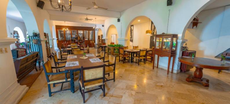 罗夫莱多元帅酒店(Hotel Mariscal Robledo)图片