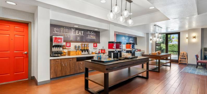 希尔顿欢朋套房酒店-莱思罗普(Hampton Inn & Suites Lathrop)图片