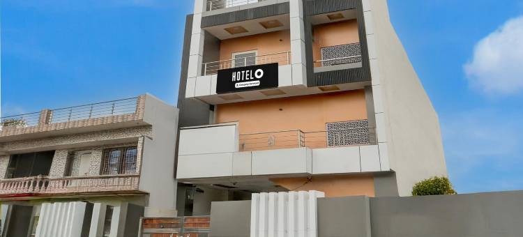 超豪华房莫希尼旅馆(OYO Hotel O Bareilly Near Satellite Bus Stand)图片
