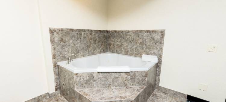 马里内特品质套房酒店(Quality Inn & Suites Marinette)图片