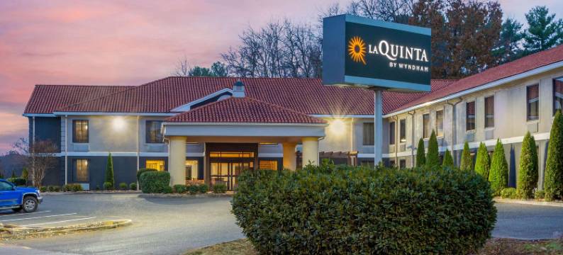 拉德福德拉昆塔温德姆酒店(La Quinta Inn by Wyndham Radford)图片