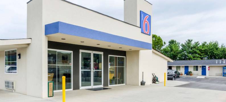 维珍尼亚特鲁特维尔 6 号汽车旅馆(Motel 6 Troutville, VA)图片