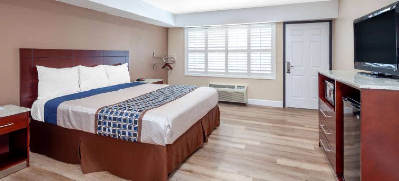 港湾城Travelodge by Wyndham酒店(Travelodge by Wyndham Harbor City)图片