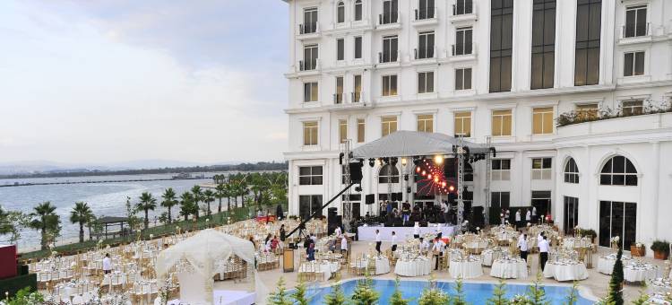 名门豪华酒店(Wellborn Luxury Hotel)图片