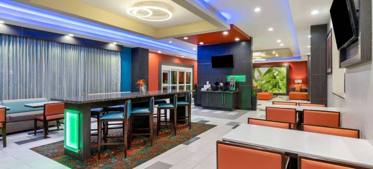 马斯科吉拉昆塔温德姆套房酒店(La Quinta Inn & Suites by Wyndham Muskogee)图片