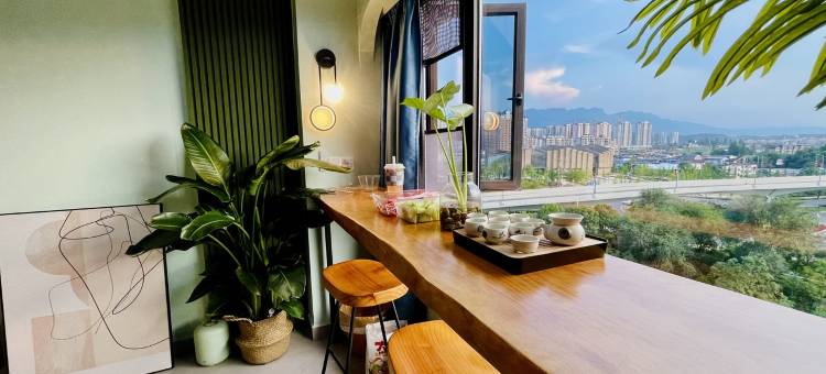 熊窝设计师民宿(子午西路分店)图片