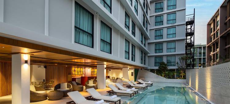 普吉島彩鴻酒店(Travelodge Phuket Town)图片