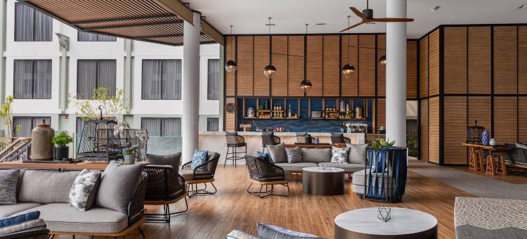 普吉岛芭东福朋喜来登海滩度假酒店(Four Points by Sheraton Phuket Patong Beach Resort)图片