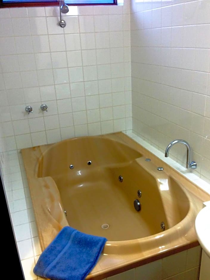 Abel Tasman Waterfront MotelOver view