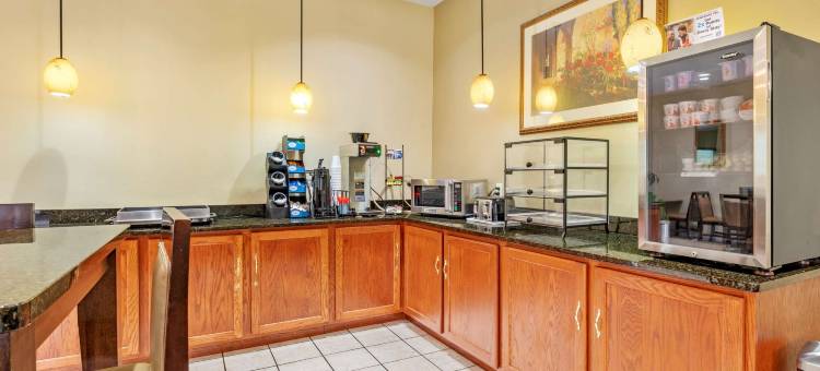 克利尔莱克广场贝斯特韦斯特酒店(Best Western Clearlake Plaza)图片