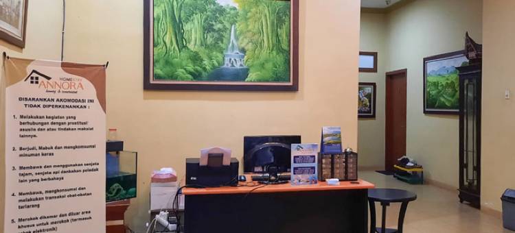 红多兹酒店-近棉兰赛提亚布迪RS(RedDoorz Near RS Setiabudi Medan)图片