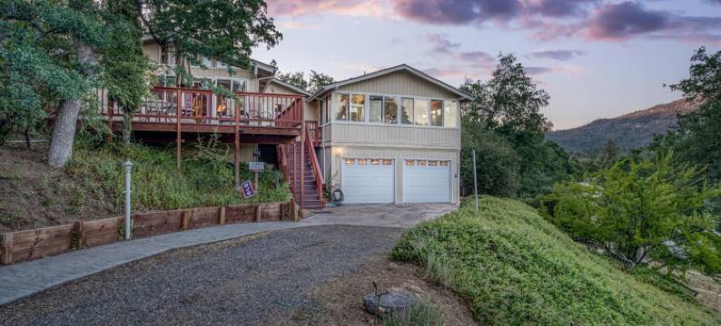 称心如意酒店(A Bed of Roses)图片