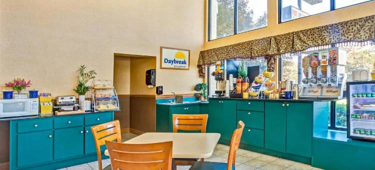 赛维尔维尔州际雾山戴斯酒店(Days Inn by Wyndham Kodak/Sevierville Intrstate SmokeyMntns)图片