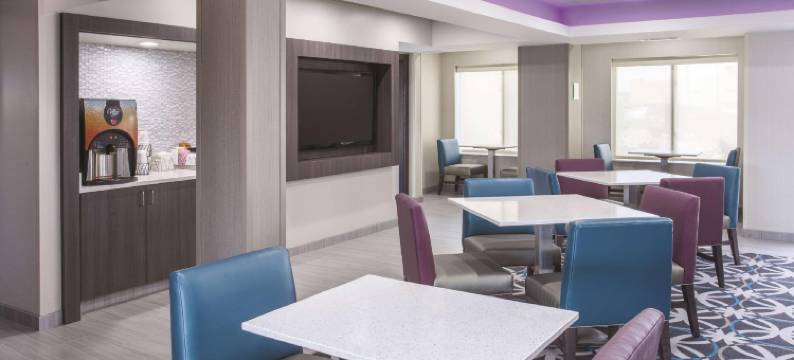 埃芬汉拉昆塔温德姆套房酒店(La Quinta Inn & Suites by Wyndham Effingham)图片