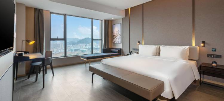 东莞凤岗南天大厦亚朵酒店图片