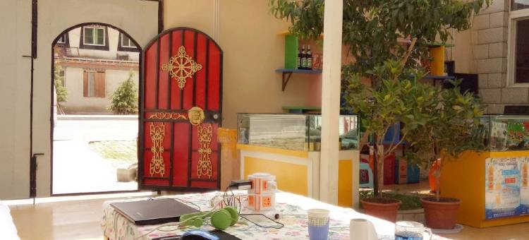 林芝阿米罗罗客栈图片