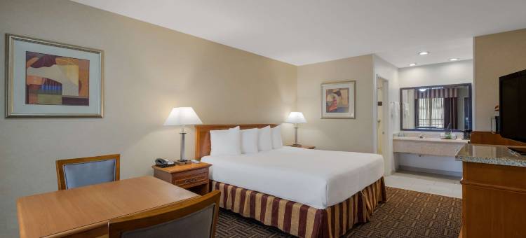 诺沃克贝斯特韦斯特酒店(Best Western Norwalk Inn)图片