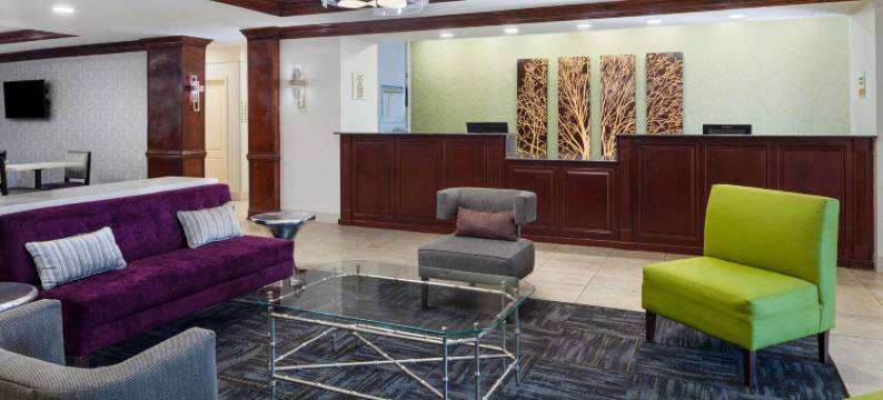 萨凡纳机场普勒拉昆塔温德姆套房酒店(La Quinta Inn & Suites by Wyndham Savannah Airport - Pooler)图片