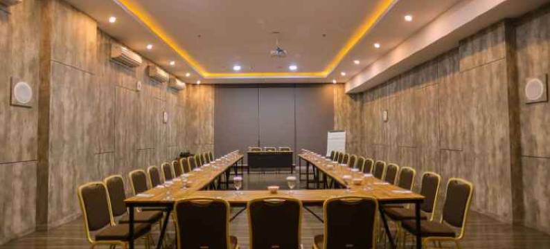 南旺波略斯画廊酒店(Pollos Hotel & Gallery Rembang)图片