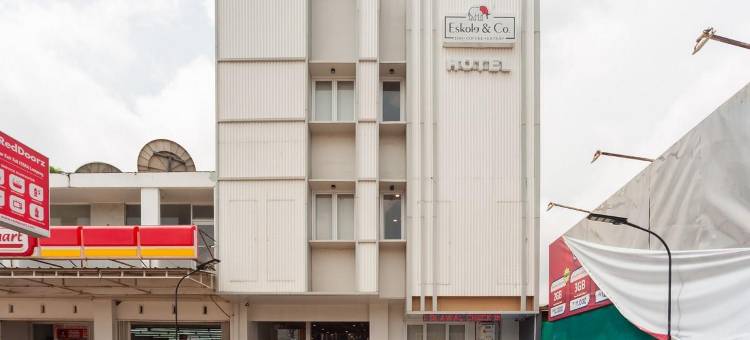 RedDoorz Plus at Eskole Itera Lampung图片