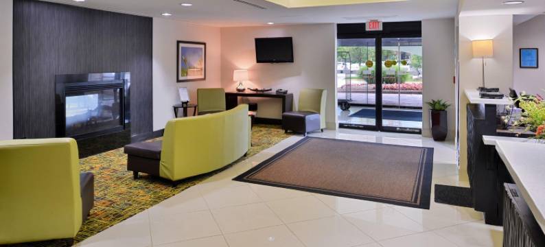 埃里姆伍德酒店 - 温德姆华美达酒店(Elimwood Hotel, A Ramada by Wyndham)图片