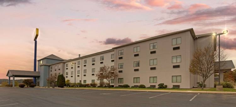 布鲁斯堡舒适套房酒店(Comfort Suites)图片