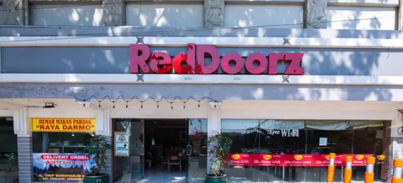 红多兹酒店-尤里苏摩哈吉(RedDoorz @ Urip Sumoharjo)图片