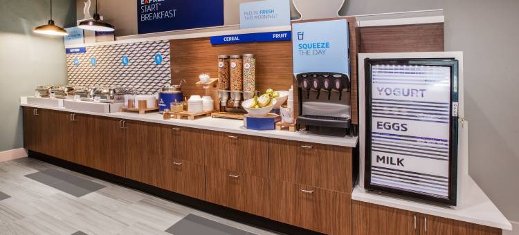 亚特兰大北伍德斯托克智选假日套房酒店(Holiday Inn Express & Suites Atlanta N - Woodstock)图片