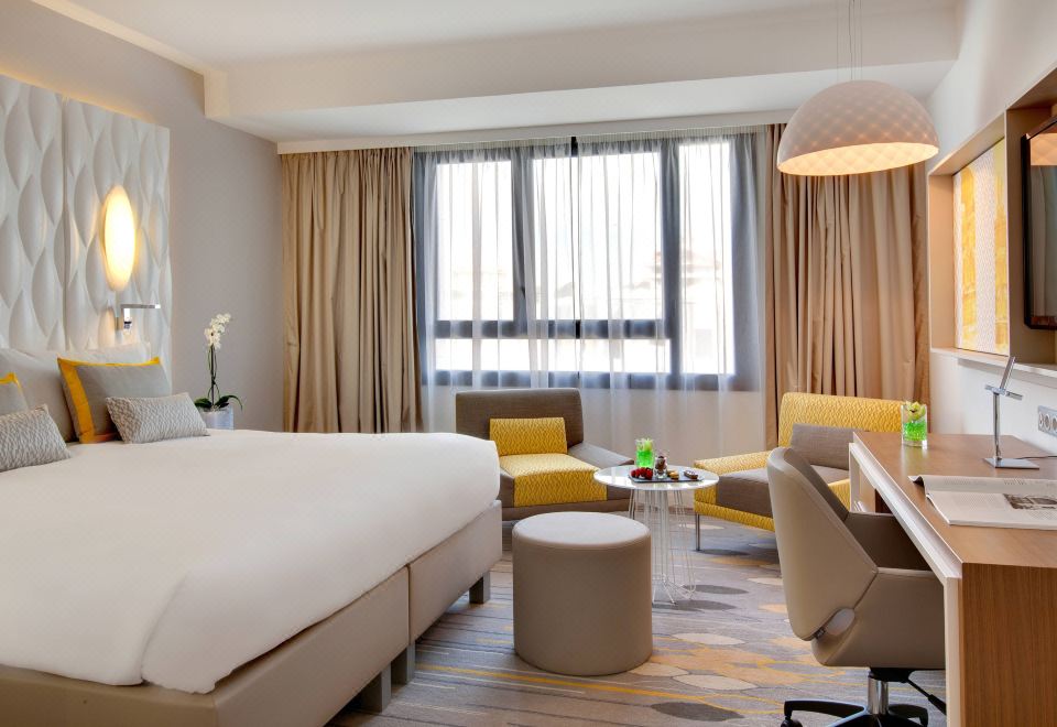 Renaissance Aix-en-Provence HotelOver view