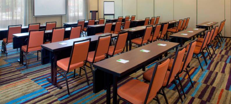 万枫酒店及套房亚特兰大格威内特广场(Fairfield Inn & Suites Atlanta Gwinnett Place)图片