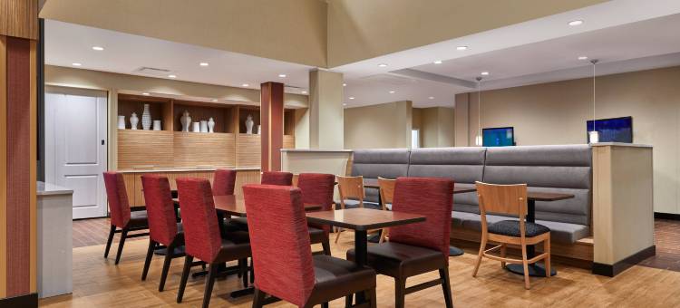 麦克默里堡万豪TownePlace套房酒店(TownePlace Suites Fort McMurray)图片