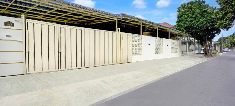 OYO酒店棉兰市中心靠近Bunda Thamrin医院(原Mora公寓)(Hotel O Medan City Center Near Rumah Sakit Bunda Thamrin Formerly Mora Residence)图片