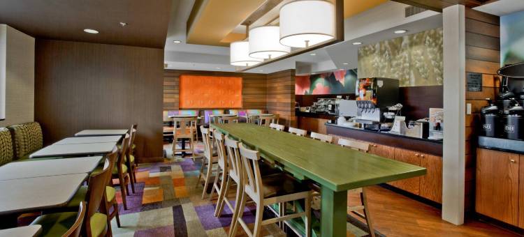 萨凡纳机场万枫套房酒店(Fairfield Inn & Suites Savannah Airport)图片