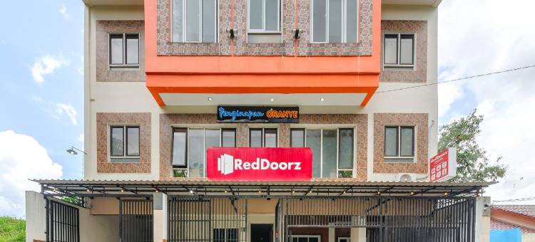 红门酒店尼尔丛林水上乐园茂物(RedDoorz Near the Jungle Waterpark Bogor)图片