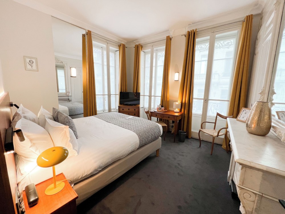 Globe Et CecilOver view