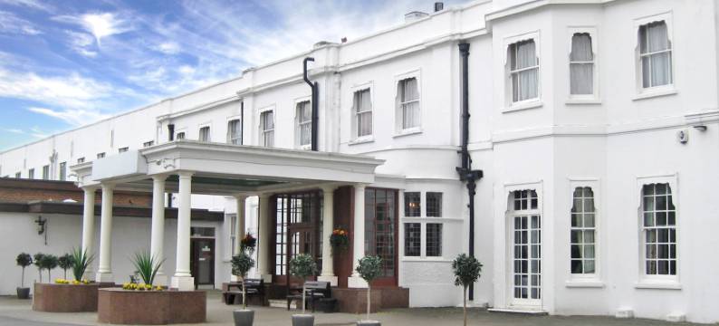 布列塔尼亚拉斯山酒店(Russ Hill Hotel)图片