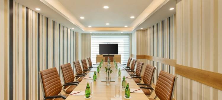 世博套房及会议中心(ExpoInn Suites and Convention)图片