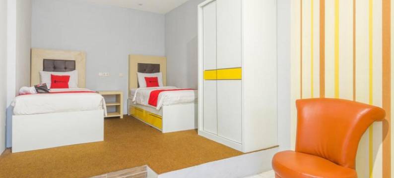 泗水红多兹斯瓦兰克托酒店(RedDoorz near Suroboyo Carnival Park)图片