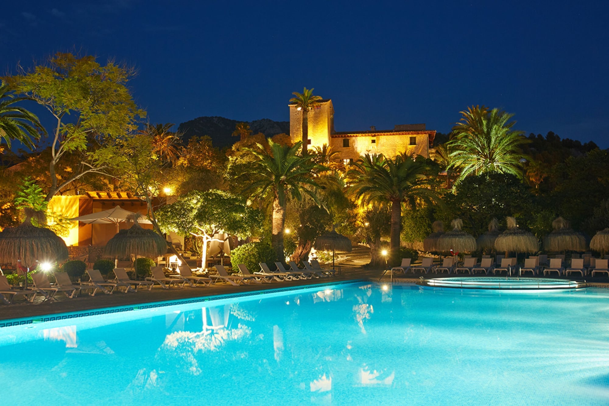 Hotel Es Port Over view