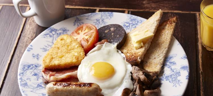 布兰特里白鹿酒店 - 格林国王旅馆(White Hart Hotel by Greene King Inns)图片