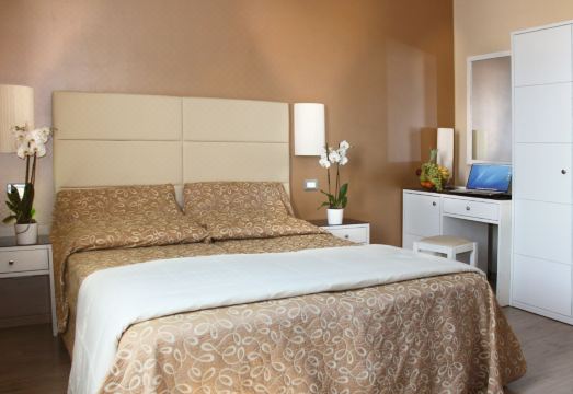 Hotel Regit Hotel Overview