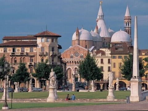 露营套房 SPA 酒店